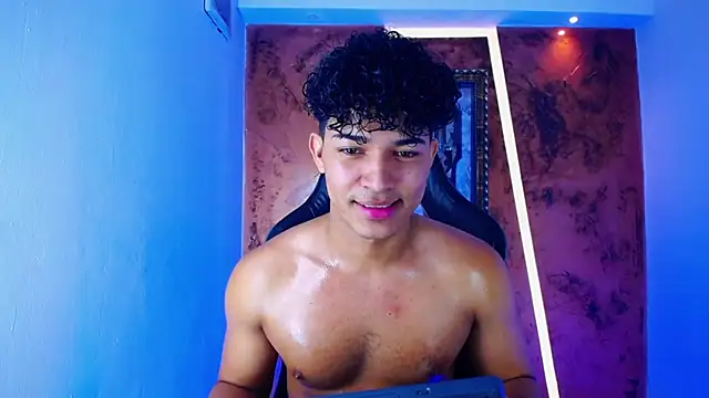 jamescurli  online show from March 2025 09:00:01 AM