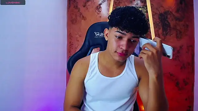 jamescurli  online show from March 2025 05:43:02 AM