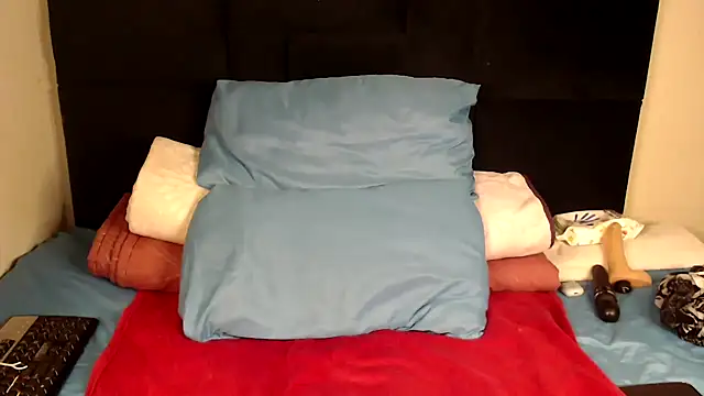 Busty-Londie online show from November 2025 07:49:02 PM