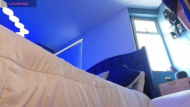 QueenYsuRey online show from January 2025 06:51:02 PM