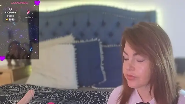 QueenYsuRey online show from September 2025 02:54:01 PM