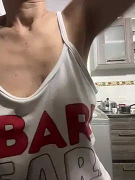 Snapshot of MireyaTorresGu chatting on January 2025 10:38:02 AM MireyaTorresGu online show from January 2025 10:38:02 AM