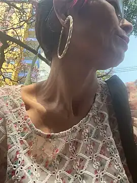 Snapshot of MireyaTorresGu chatting on January 2025 05:20:01 PM MireyaTorresGu online show from January 2025 05:20:01 PM