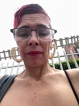 Snapshot of MireyaTorresGu chatting on February 2025 06:24:02 PM MireyaTorresGu online show from February 2025 06:24:02 PM