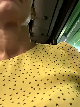 Snapshot of MireyaTorresGu chatting on September 2025 12:43:02 AM MireyaTorresGu online show from September 2025 12:43:02 AM