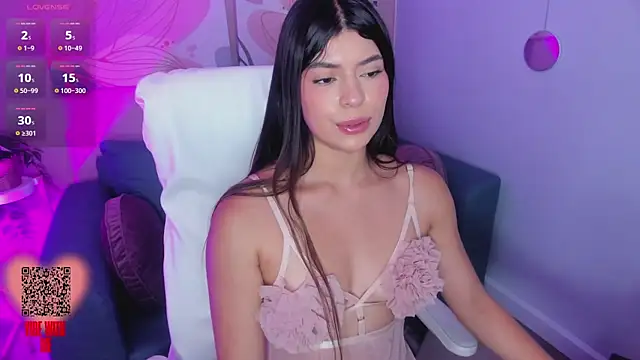 MiaDlucca online show from December 2024 08:43:01 PM