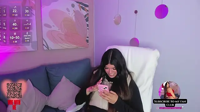 MiaDlucca online show from January 2025 02:15:02 AM