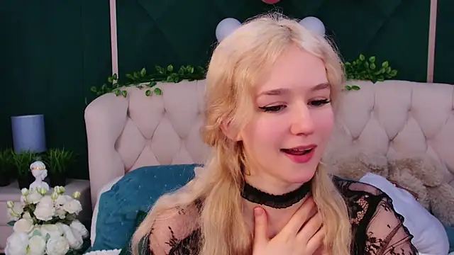 NaomiLoys online show from February 2025 08:11:02 PM