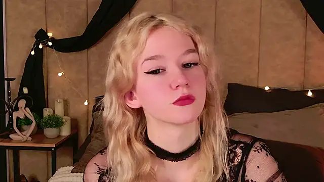 NaomiLoys online show from February 2025 06:41:01 PM