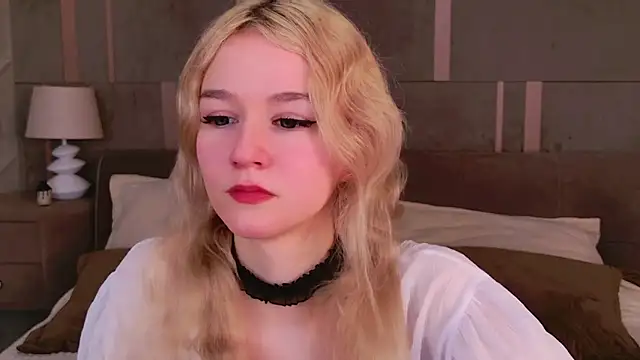 NaomiLoys online show from March 2025 11:49:02 PM