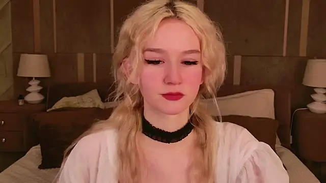 NaomiLoys online show from March 2025 12:00:02 AM