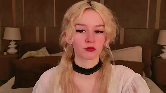 NaomiLoys online show from March 2025 03:48:02 AM