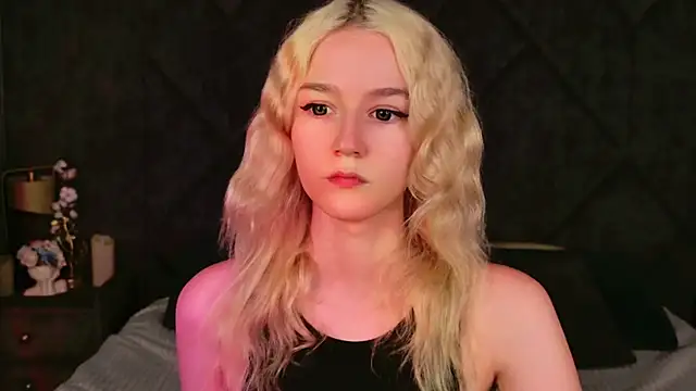 NaomiLoys online show from September 2025 08:19:01 PM