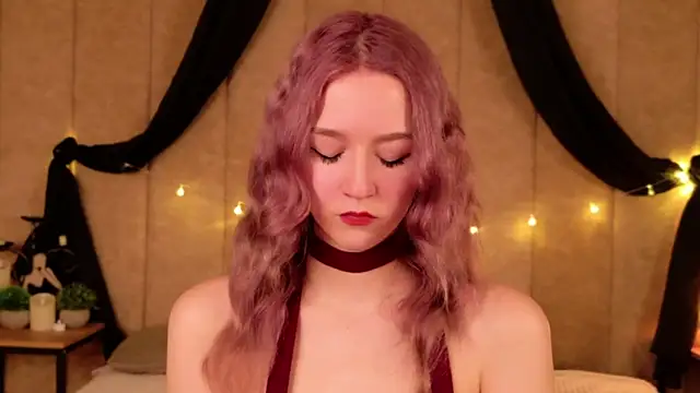 NaomiLoys online show from September 2025 04:12:02 PM