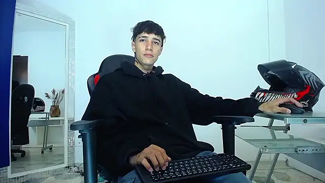 Zacktk7 online show from December 2024 11:13:01 PM