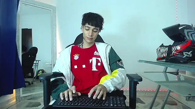 Zacktk7 online show from December 2024 11:10:02 PM