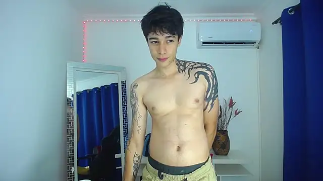 Zacktk7 online show from February 2025 11:39:01 PM