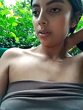 Baby Niels online show from February 2025 07:05:02 PM