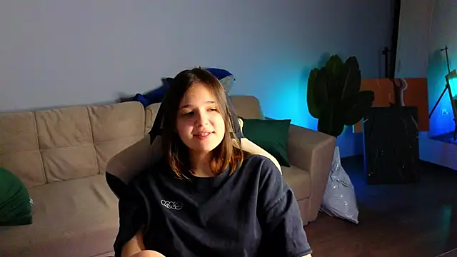 Snapshot of Leela_sun chatting on February 2025 02:06:02 PM Leela sun online show from February 2025 02:06:02 PM