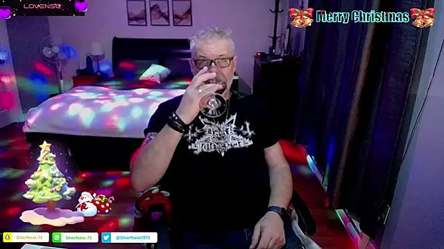 Silverfoxxx-73 online show from December 2024 01:10:01 AM