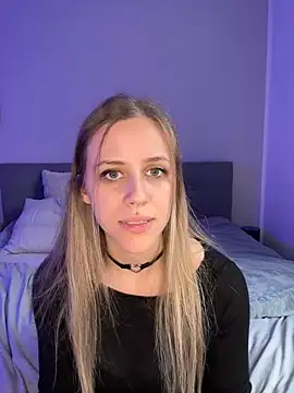 Snapshot of lunawolf21 chatting on December 2024 08:23:02 AM lunawolf21 online show from December 2024 08:23:02 AM