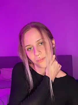 Snapshot of lunawolf21 chatting on December 2024 07:29:01 PM lunawolf21 online show from December 2024 07:29:01 PM