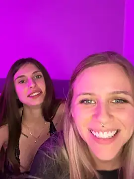 Snapshot of lunawolf21 chatting on December 2024 07:27:02 PM lunawolf21 online show from December 2024 07:27:02 PM