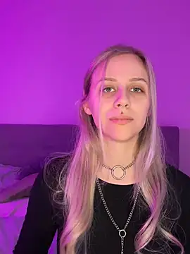 Snapshot of lunawolf21 chatting on January 2025 07:28:01 AM lunawolf21 online show from January 2025 07:28:01 AM