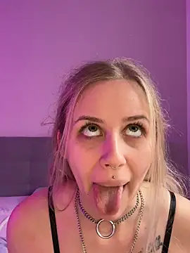 Snapshot of lunawolf21 chatting on February 2025 08:33:02 AM lunawolf21 online show from February 2025 08:33:02 AM