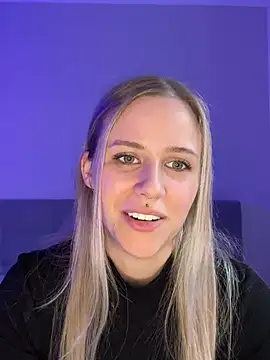 Snapshot of lunawolf21 chatting on February 2025 07:23:01 AM lunawolf21 online show from February 2025 07:23:01 AM