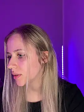 Snapshot of lunawolf21 chatting on March 2025 05:39:02 PM lunawolf21 online show from March 2025 05:39:02 PM