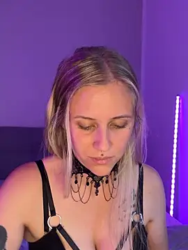 Snapshot of lunawolf21 chatting on September 2025 08:52:01 AM lunawolf21 online show from September 2025 08:52:01 AM