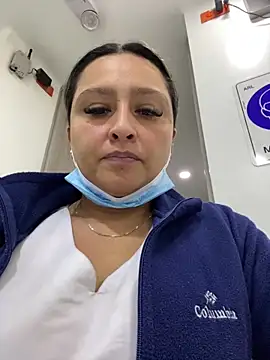 Keittly  online show from November 2025 06:18:01 PM