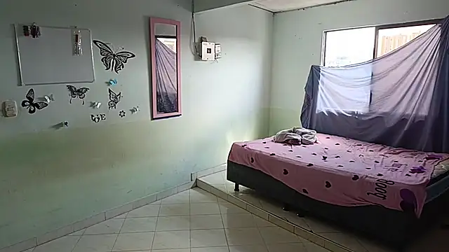 Snapshot of luxandracon23 chatting on February 2025 07:13:01 PM luxandracon23 online show from February 2025 07:13:01 PM