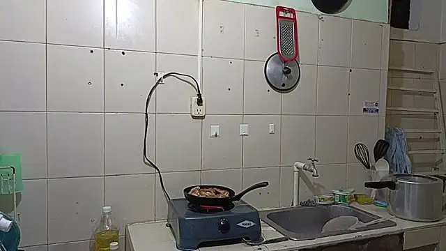 Snapshot of luxandracon23 chatting on March 2025 04:02:02 PM luxandracon23 online show from March 2025 04:02:02 PM