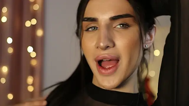 Kim Oberlin  online show from December 2024 11:09:01 AM