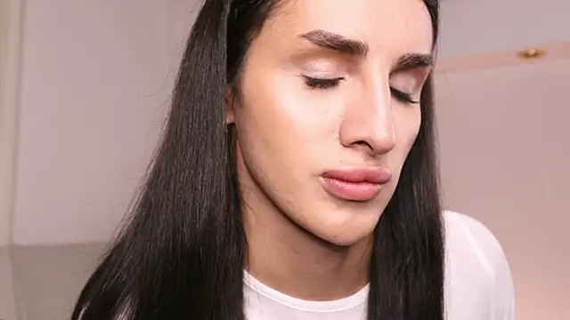 Kim Oberlin  online show from September 2025 01:23:01 PM