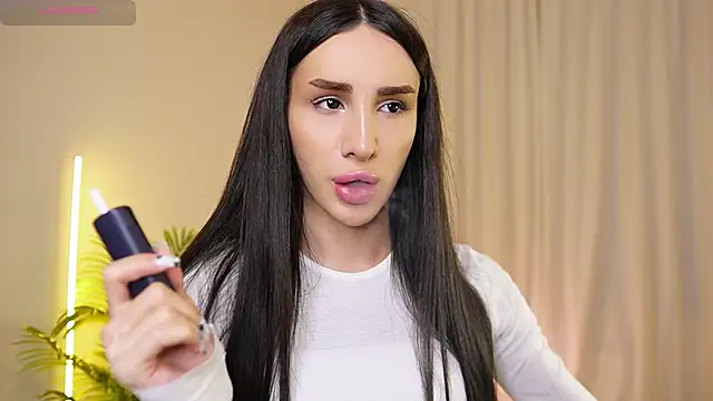 Kim Oberlin  online show from November 2025 04:32:02 PM