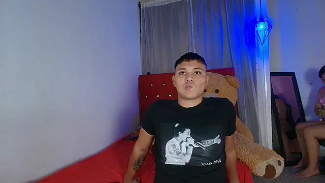 couple lovelyds online show from September 2025 08:25:01 PM