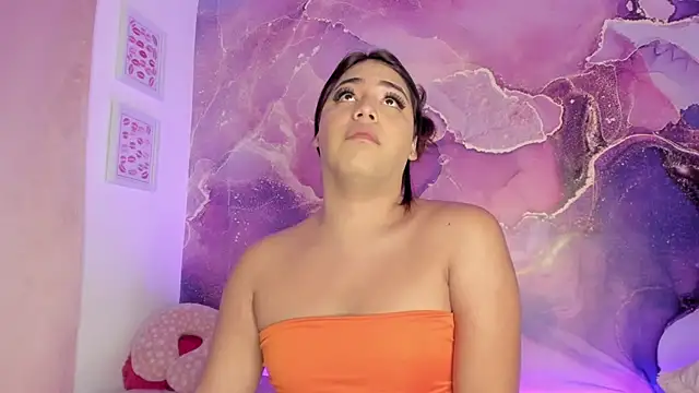 Snapshot of mishelbubblee chatting on March 2025 06:22:01 AM mishelbubblee online show from March 2025 06:22:01 AM