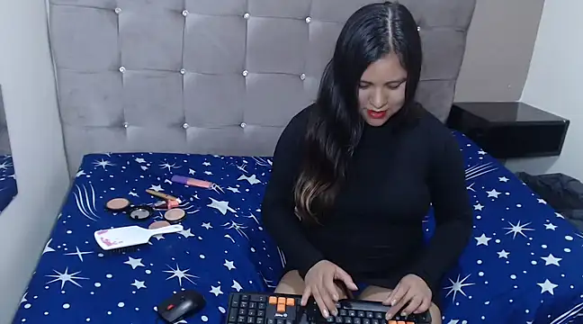 stephanieross202cl online show from January 2025 09:18:01 AM