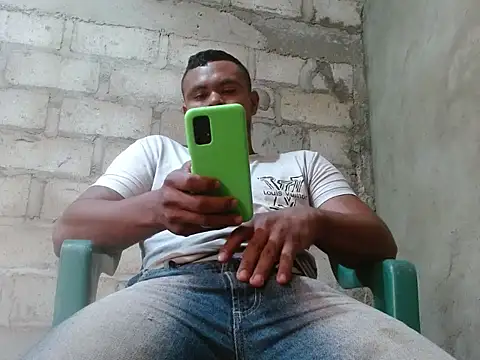 fernandez latinblackk online show from October 2025 01:33:02 PM