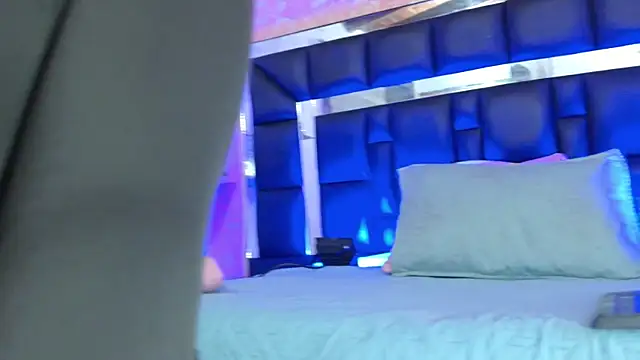 Sofia martiin online show from September 2025 03:08:02 AM