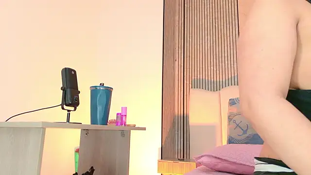 Sofia martiin online show from March 2026 03:10:01 AM