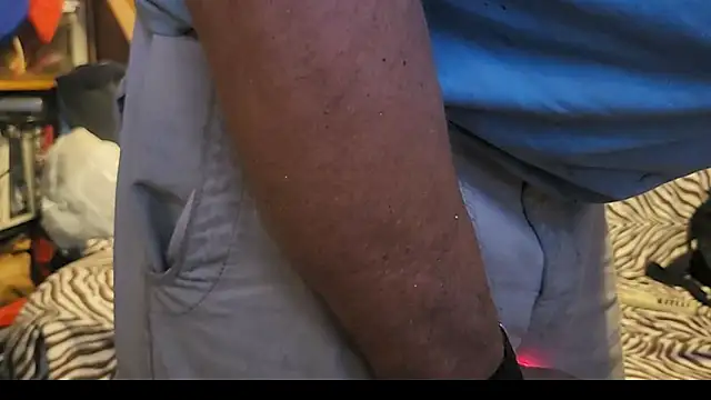 Snapshot of ScubaStevex chatting on June 2026 12:24:02 AM ScubaStevex online show from June 2026 12:24:02 AM