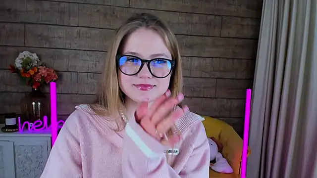 Snapshot of SelinSwarovski chatting on February 2025 01:43:01 AM SelinSwarovski online show from February 2025 01:43:01 AM