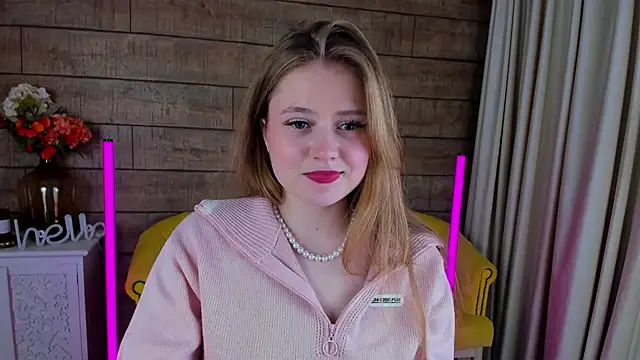 Snapshot of SelinSwarovski chatting on February 2025 02:46:01 AM SelinSwarovski online show from February 2025 02:46:01 AM