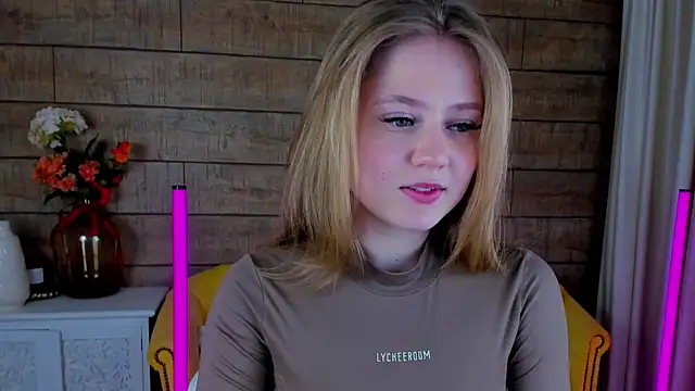 Snapshot of SelinSwarovski chatting on February 2025 10:31:01 PM SelinSwarovski online show from February 2025 10:31:01 PM