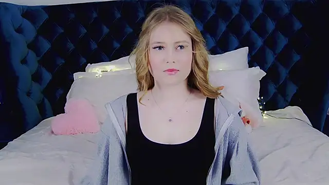 Snapshot of SelinSwarovski chatting on March 2025 08:42:02 PM SelinSwarovski online show from March 2025 08:42:02 PM