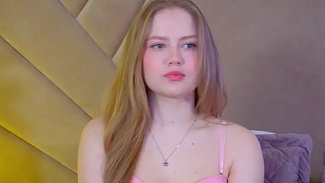 SelinSwarovski online show from December 2025 04:25:02 PM